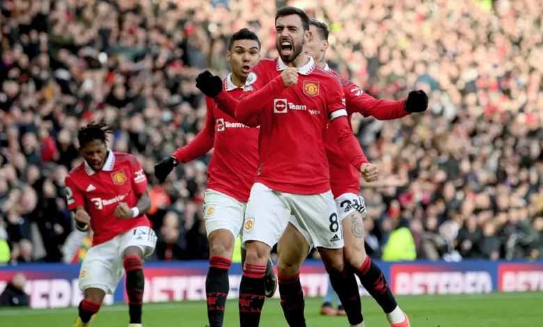 Manchester United defeat Manchester City in dramatic and controversial derby