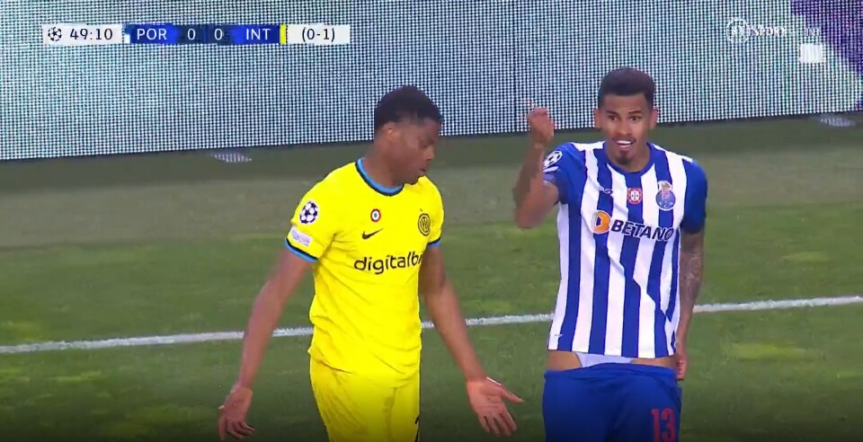 Inter Milan's Denzel Dumfries pulls down Porto star Galeno's shorts during Champions League match