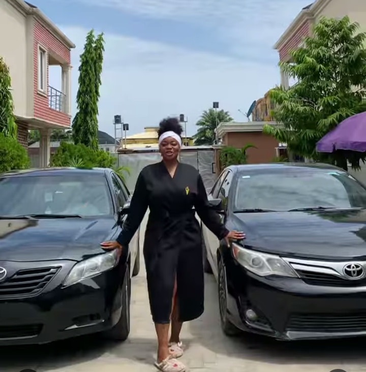 "Make we no hear say you collect the motor back" – MC Warri trolls Ashmusy after she bought 2 cars for her staff