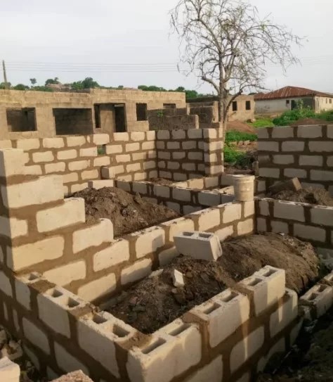 woman thanks Nigerians for donating to build a new house after her tragic loss