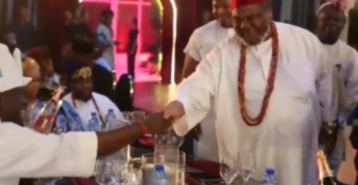 "Pete Edochie disrespected the king” — Veteran actor bashed for handshake with Ooni of Ife (Video)