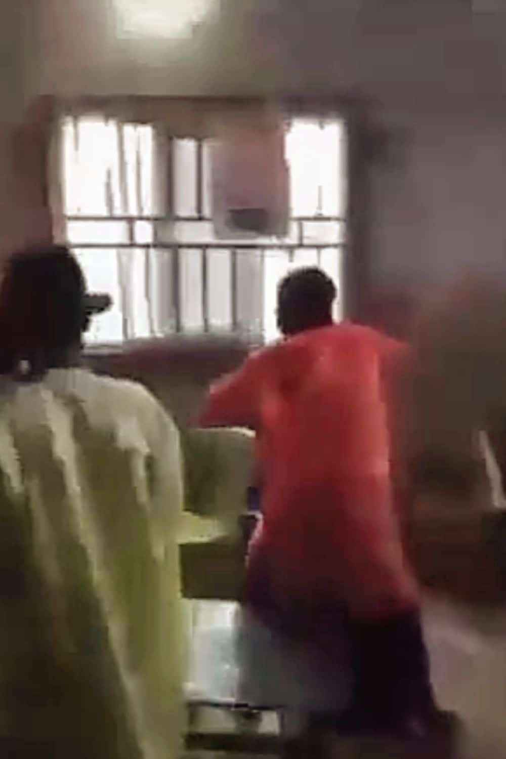 Fight breaks out during introduction as bride’s uncle brings fresh marriage list (video)