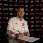 Dalot signs new contract with Manchester United