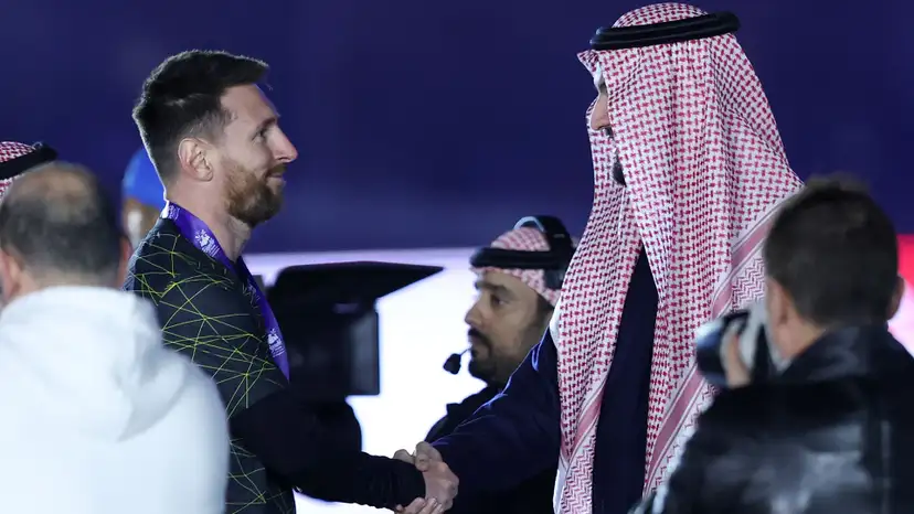 Messi apologizes after backlash that trailed his Saudi Arabia trip