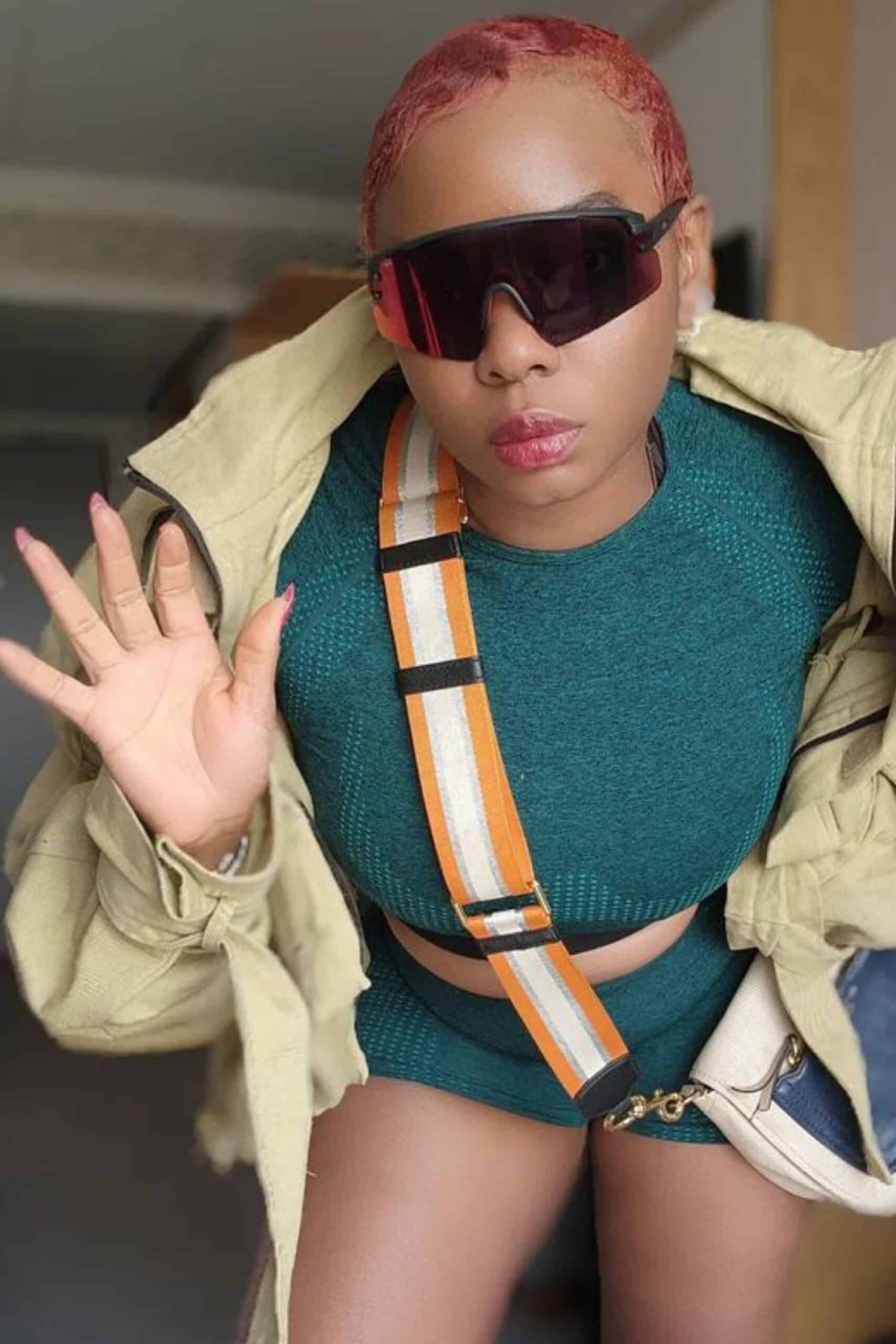 Yemi Alade unveils incredible physique after daily workout routine