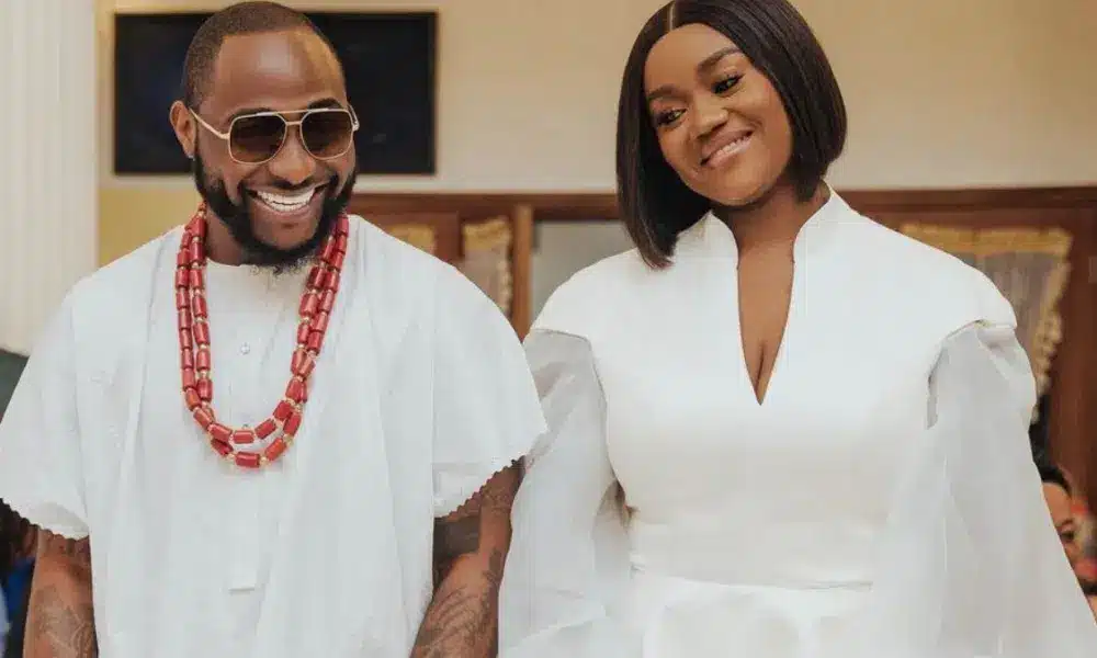 Kemi Olunloyo claims Davido and Chioma have separated again