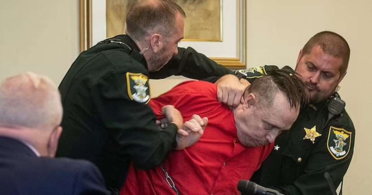 Man attacks his lawyer in courtroom after being sentenced to death