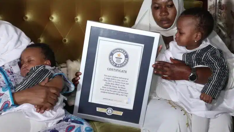 Woman delivers 9 babies at once, breaks Guinness World Records