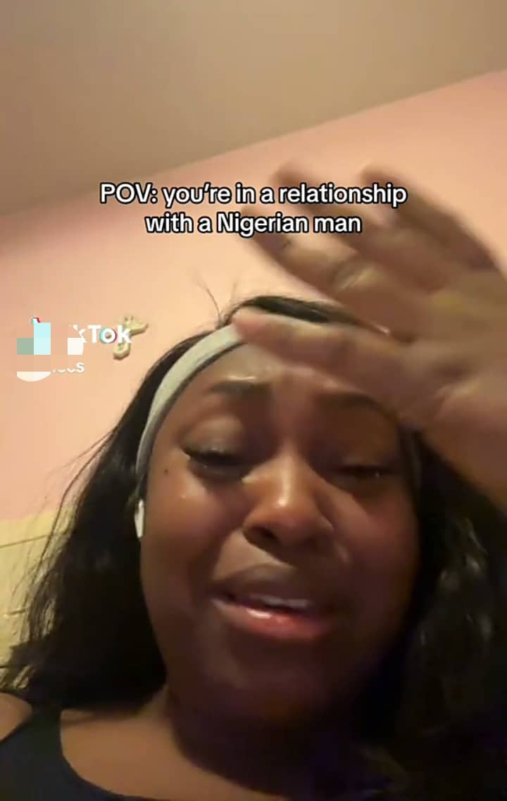Lady Nigerian men tears gifts
