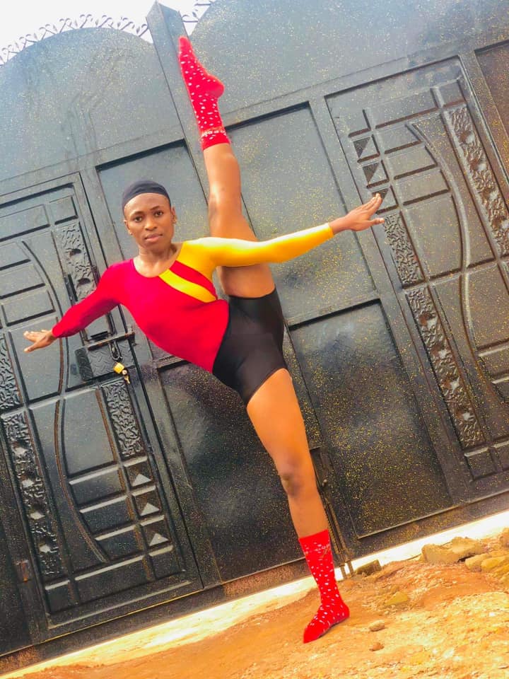 3 Nigerian ladies show unbelievable flexibility, win N100k on Facebook challenge