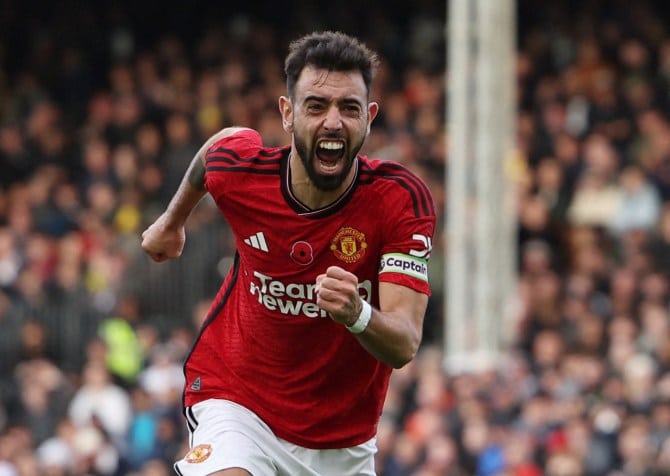 Bruno Fernandes steals late winner to hand Man United vital win over Fulham
