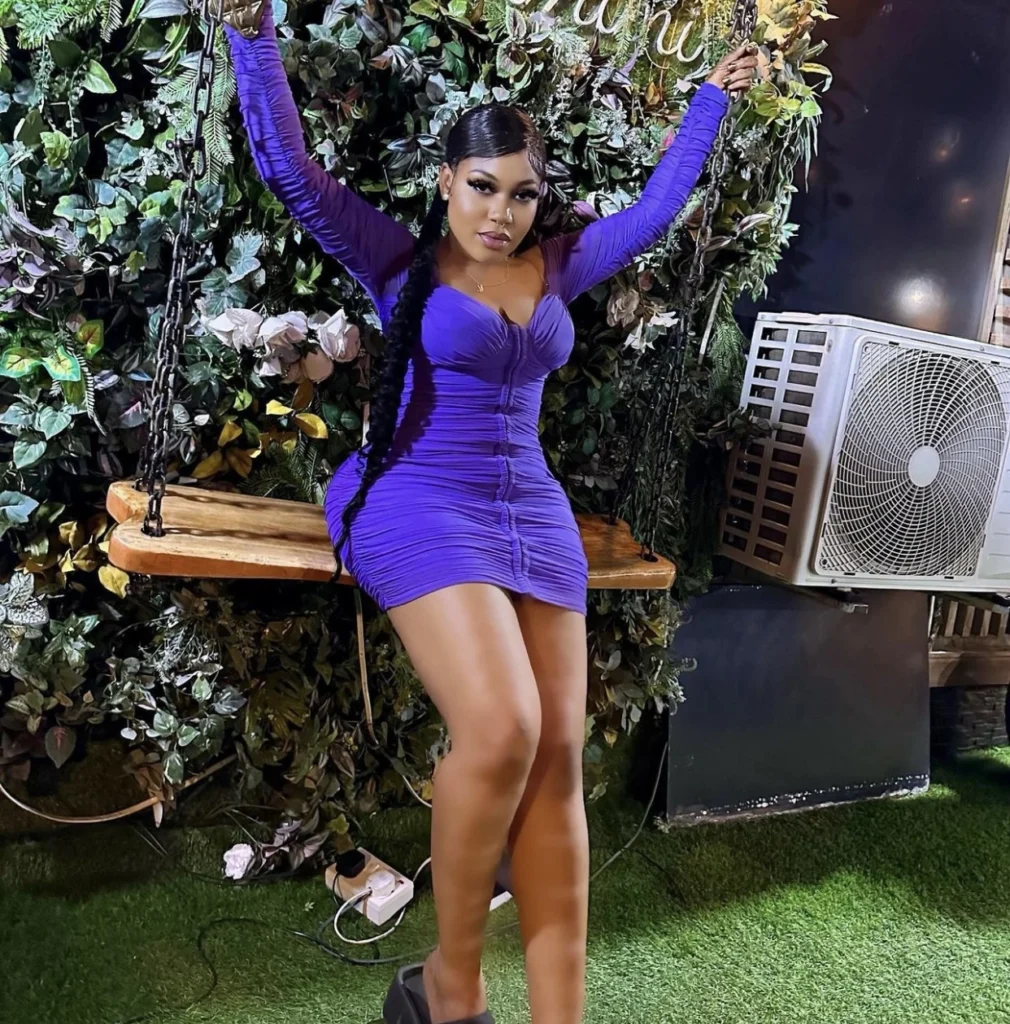 Slayqueen exposes her DMs where celebrity, Speed Darlington, begs for a sexual relationship with her